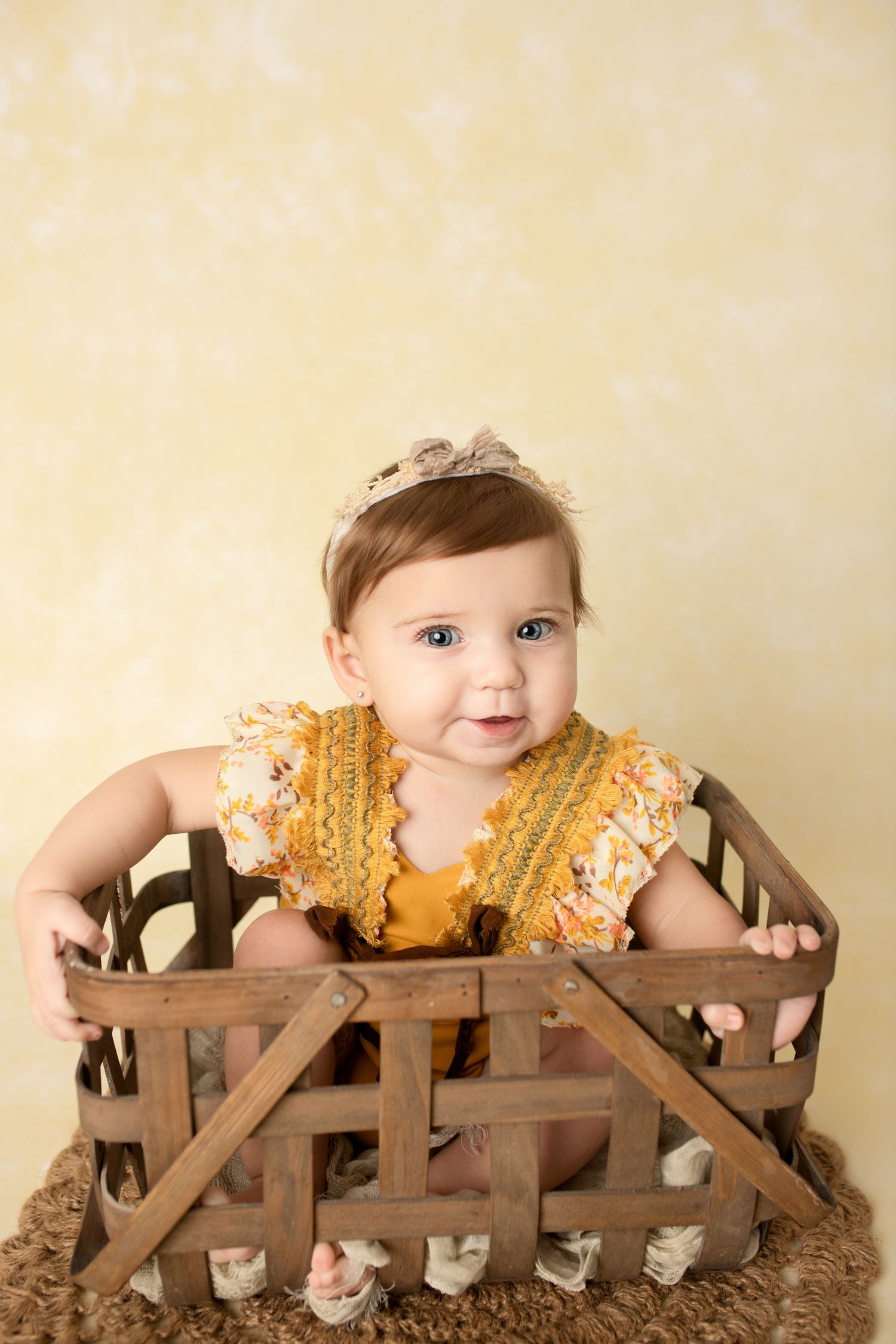 Columbus Ohio Newborn milestone studio session