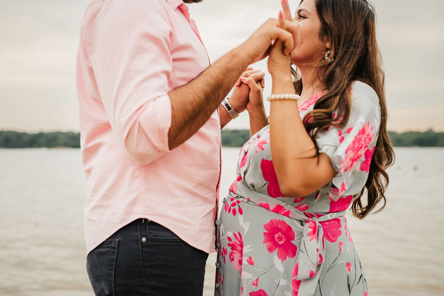 cincinnati's best maternity photographer