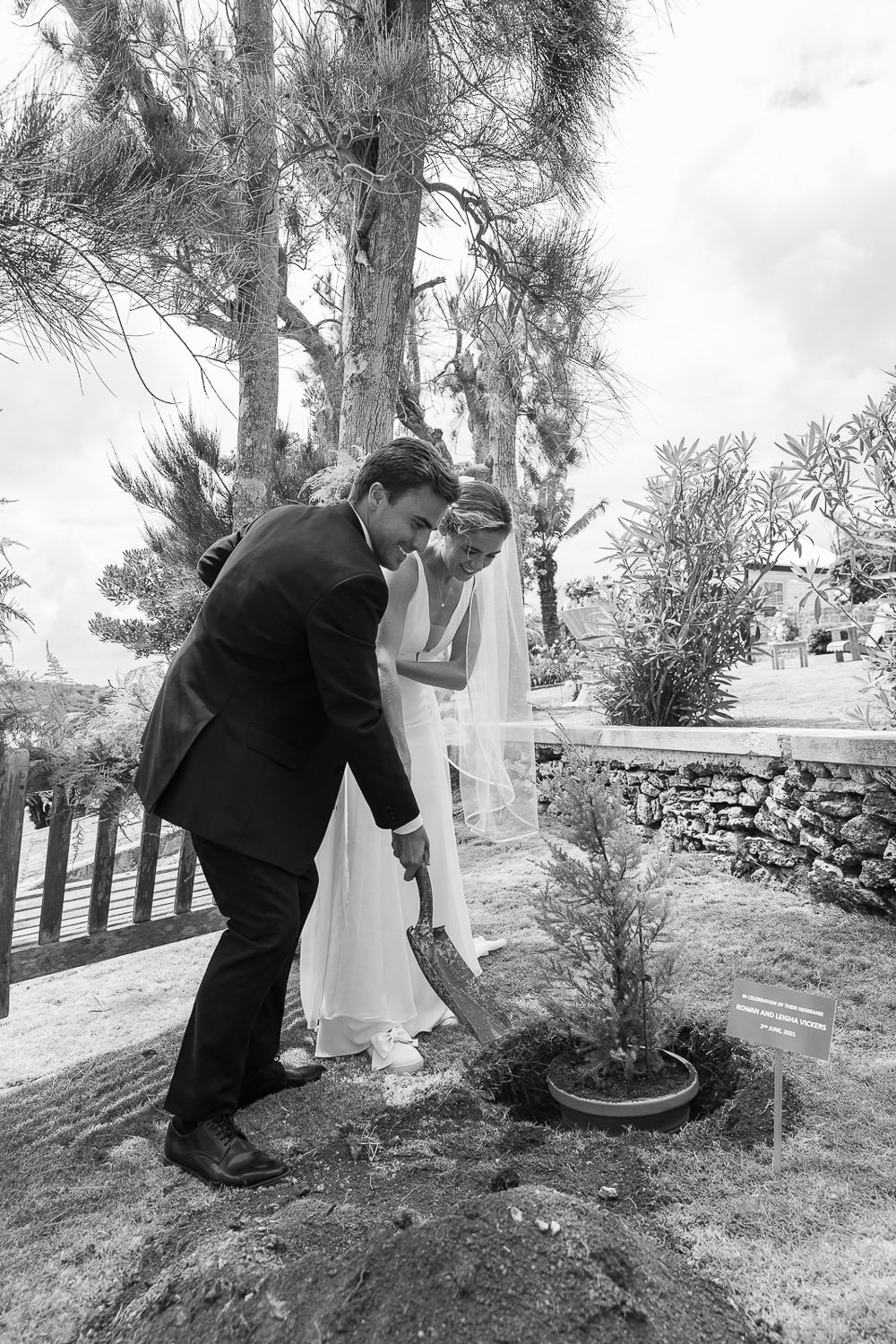 Bermuda wedding photographer wedding photography bride dress love groom