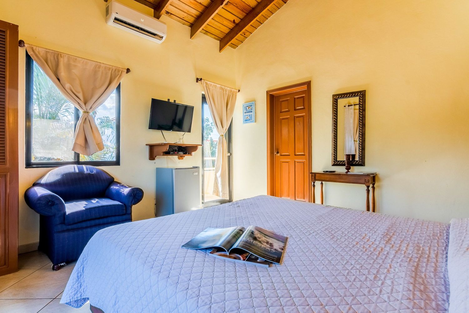 big room in best cheap hotel in sosua ideal for couples