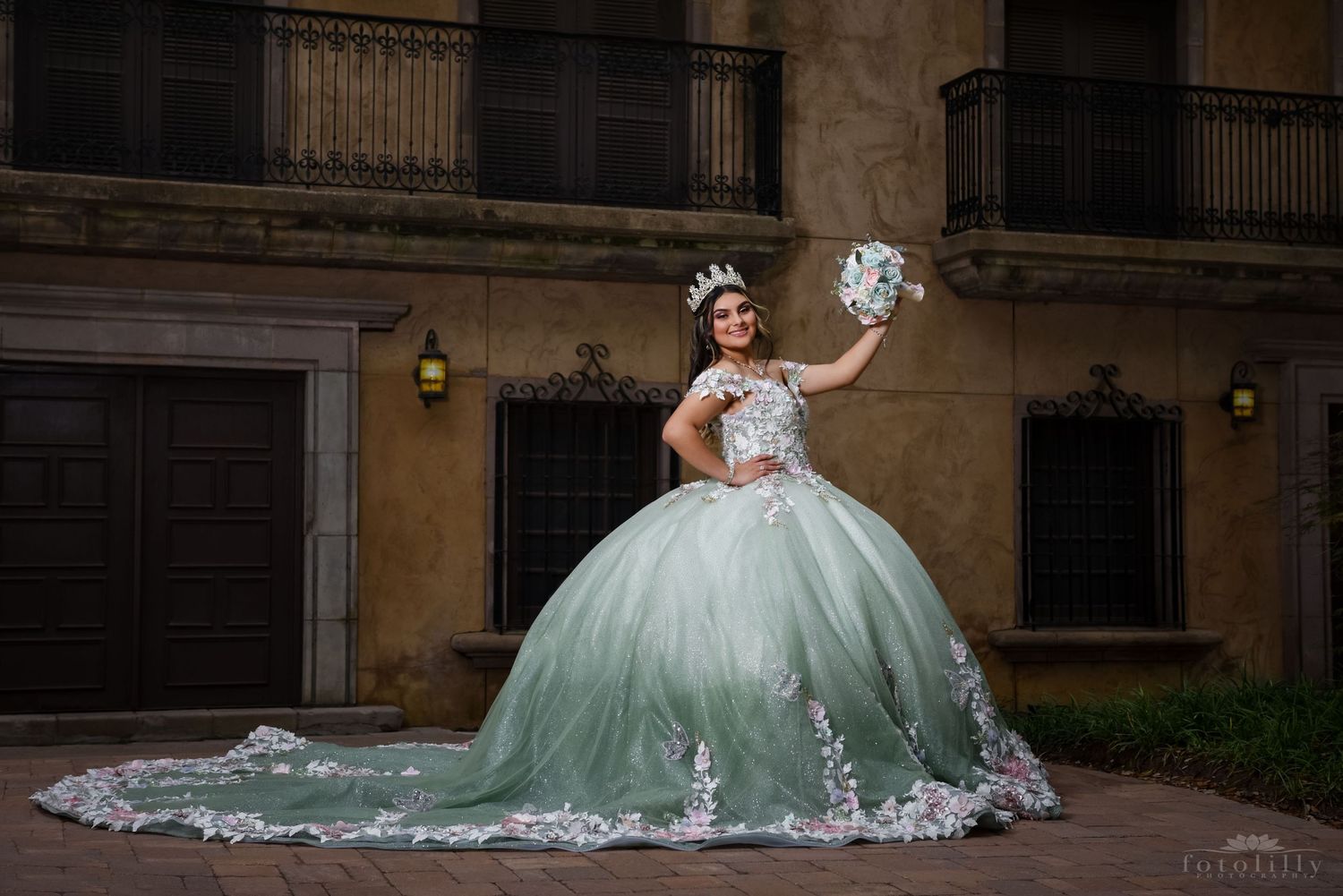 light green quince dress photography photoshoot by fotolilly photography in dallas fort worth texas