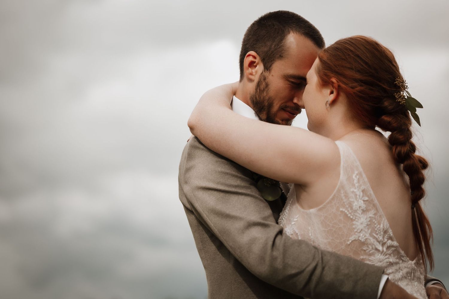 Séance photo mariage en Suisse Romande – Des images authentiques pour célébrer l'amour et le bonheur
