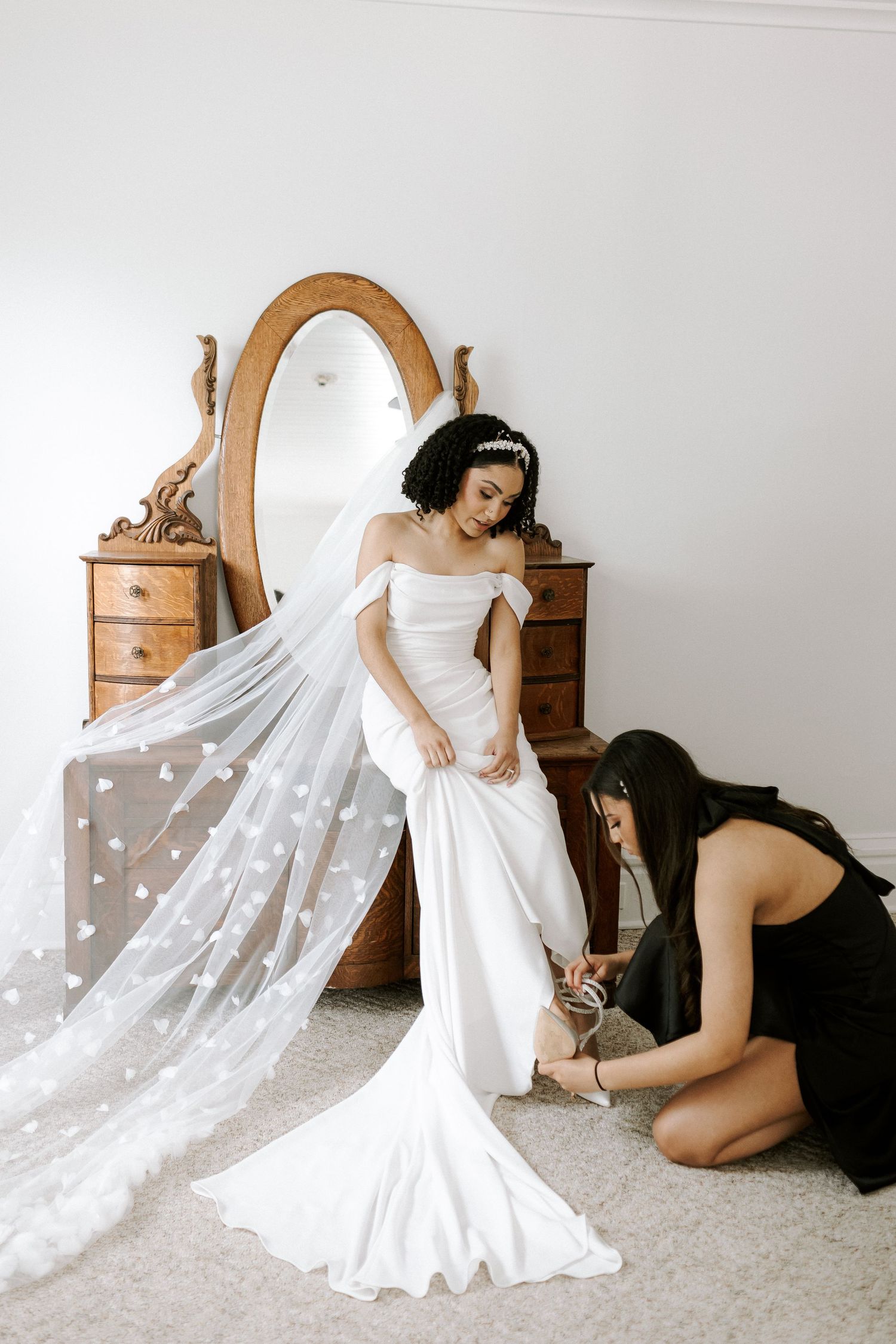 Wildflower 301 antique home Georgia wedding venue Photographer Bride getting ready