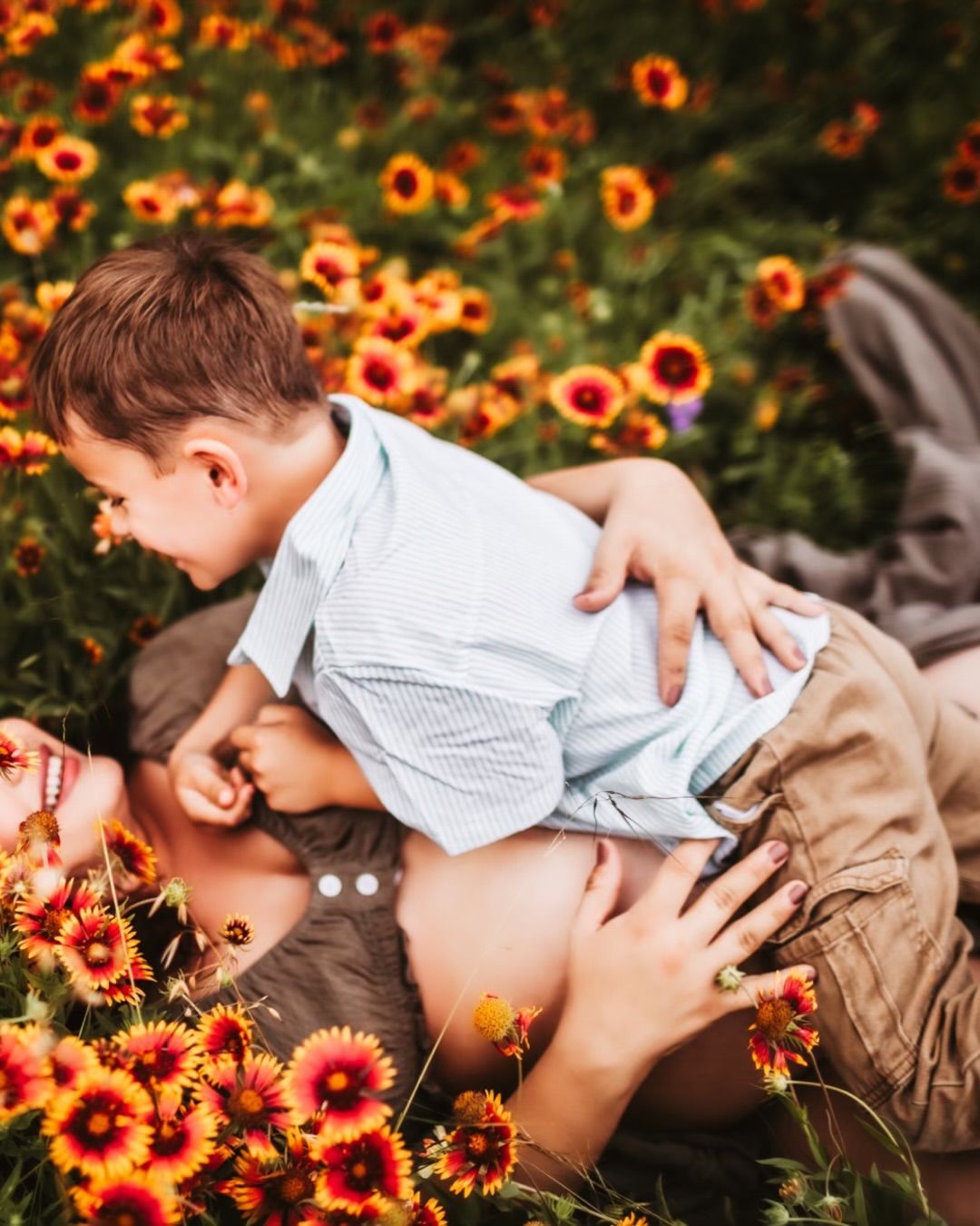 Michigan Based - Motherhood and maternity photographer.