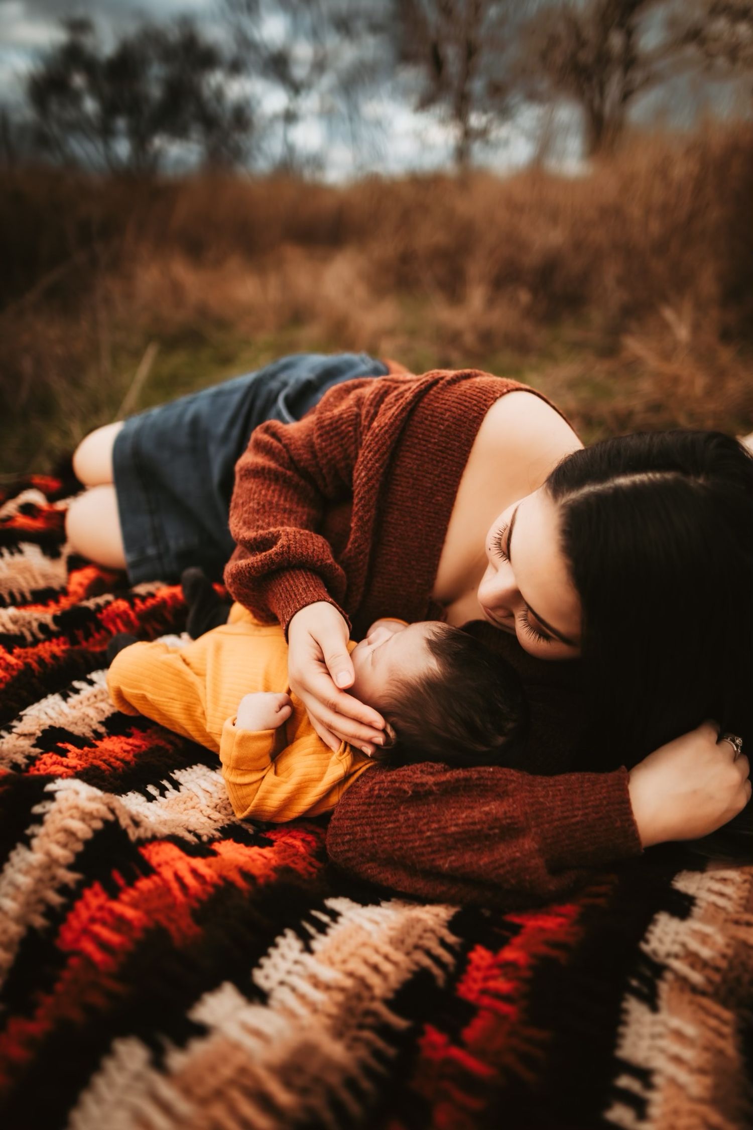 Michigan Based - Motherhood and maternity photographer.