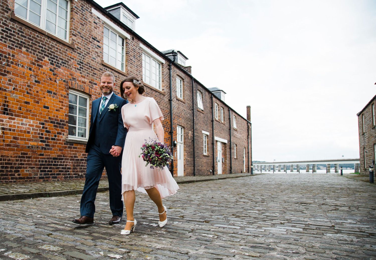 Small wedding photographer dundee city quay registrar