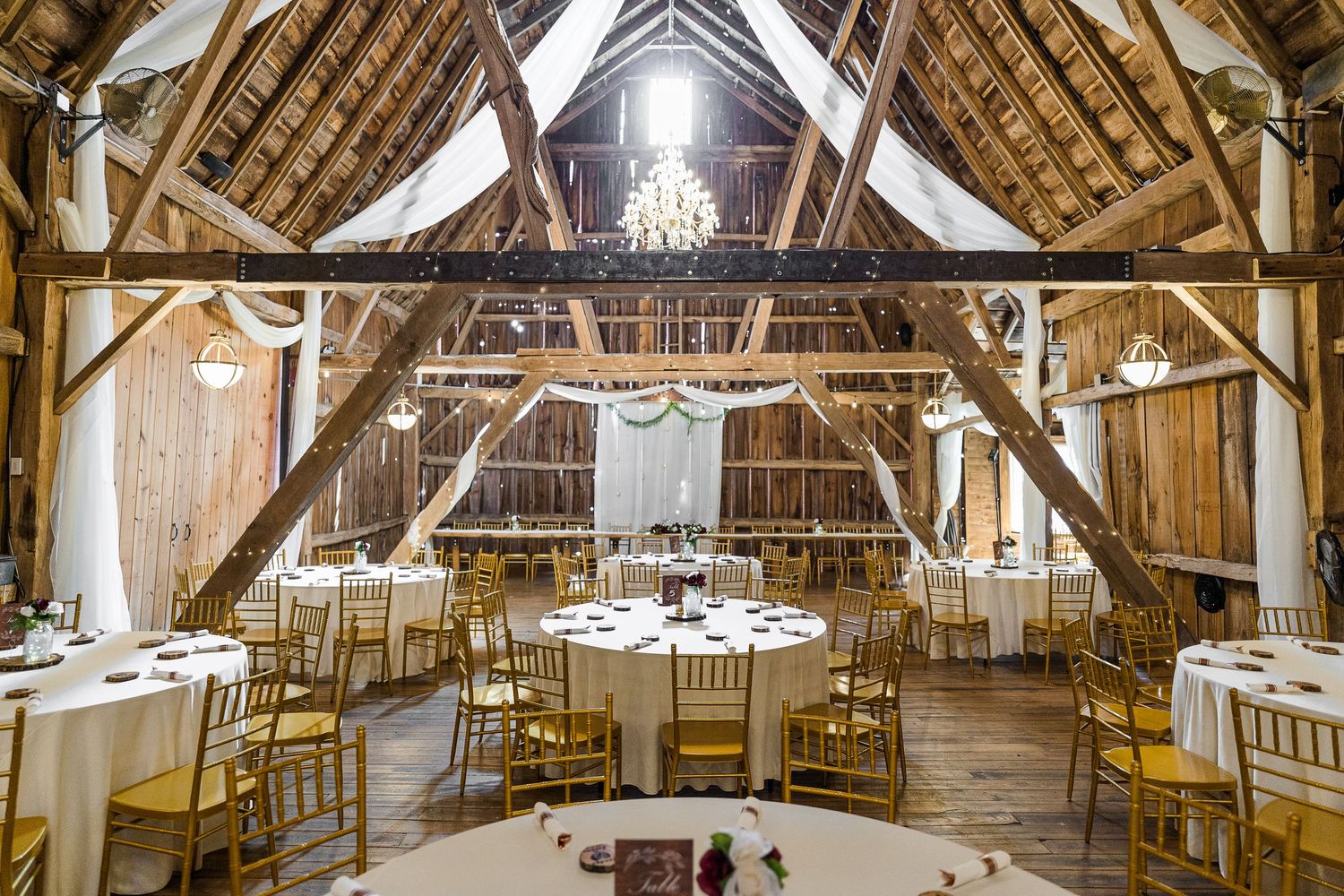 Wedding Venue Barn at Halverson House in Waterford Wisconsin. Wedding Venue near Milwaukee Wisconsin