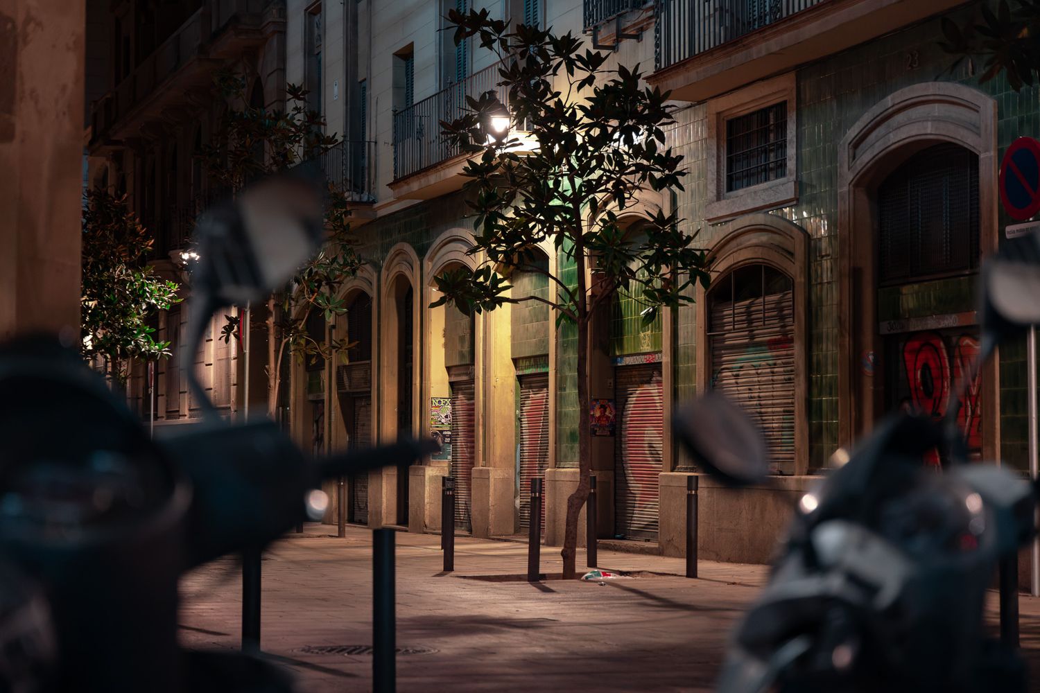 Architectural exterior photography for hospitality and retail venues - Ryan Stanikk Photography