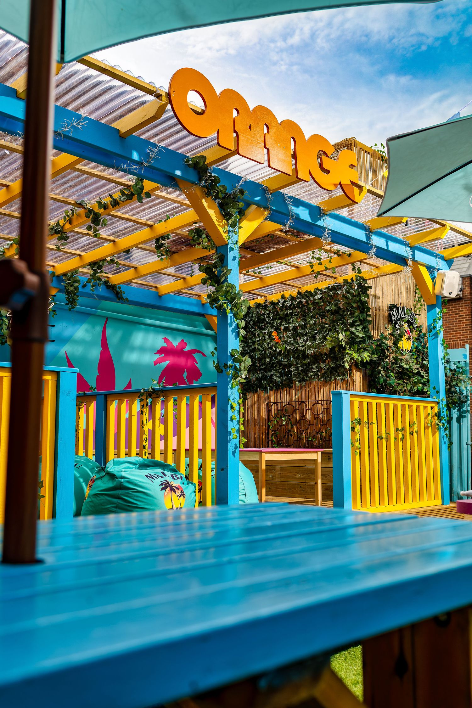 Commercial storefront and signage photography - Southampton, Hampshire - Ryan Stanikk Photography