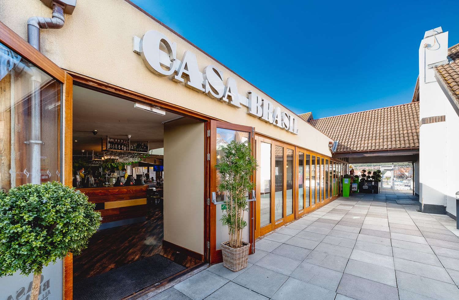 Architectural exterior photography for hospitality and retail venues - Ryan Stanikk Photography