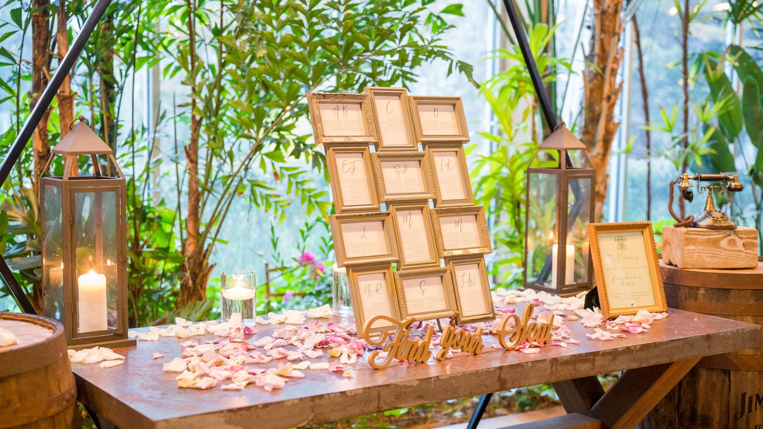 Amazing card table at Flowerfield Celebrations