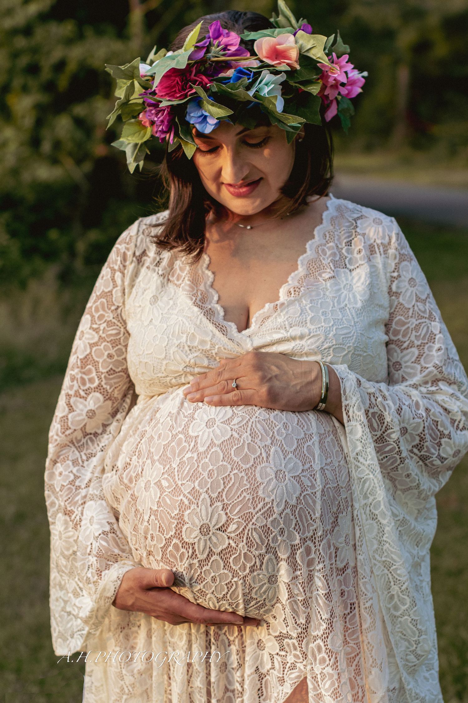 Golden hour maternity session, Lake Artemisia, Maryland