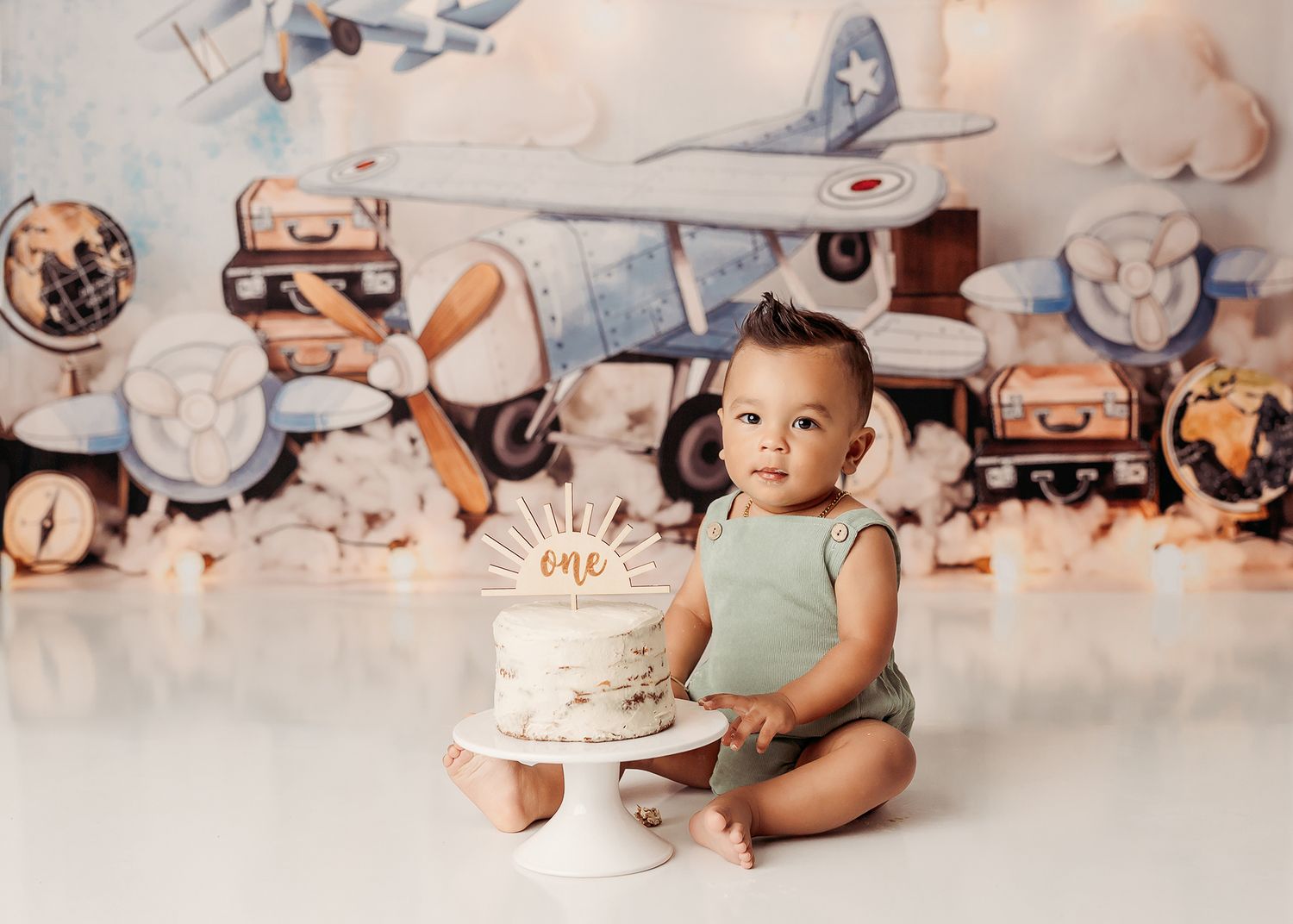 airplane-theme-cake-smash-session-in-Tulsa