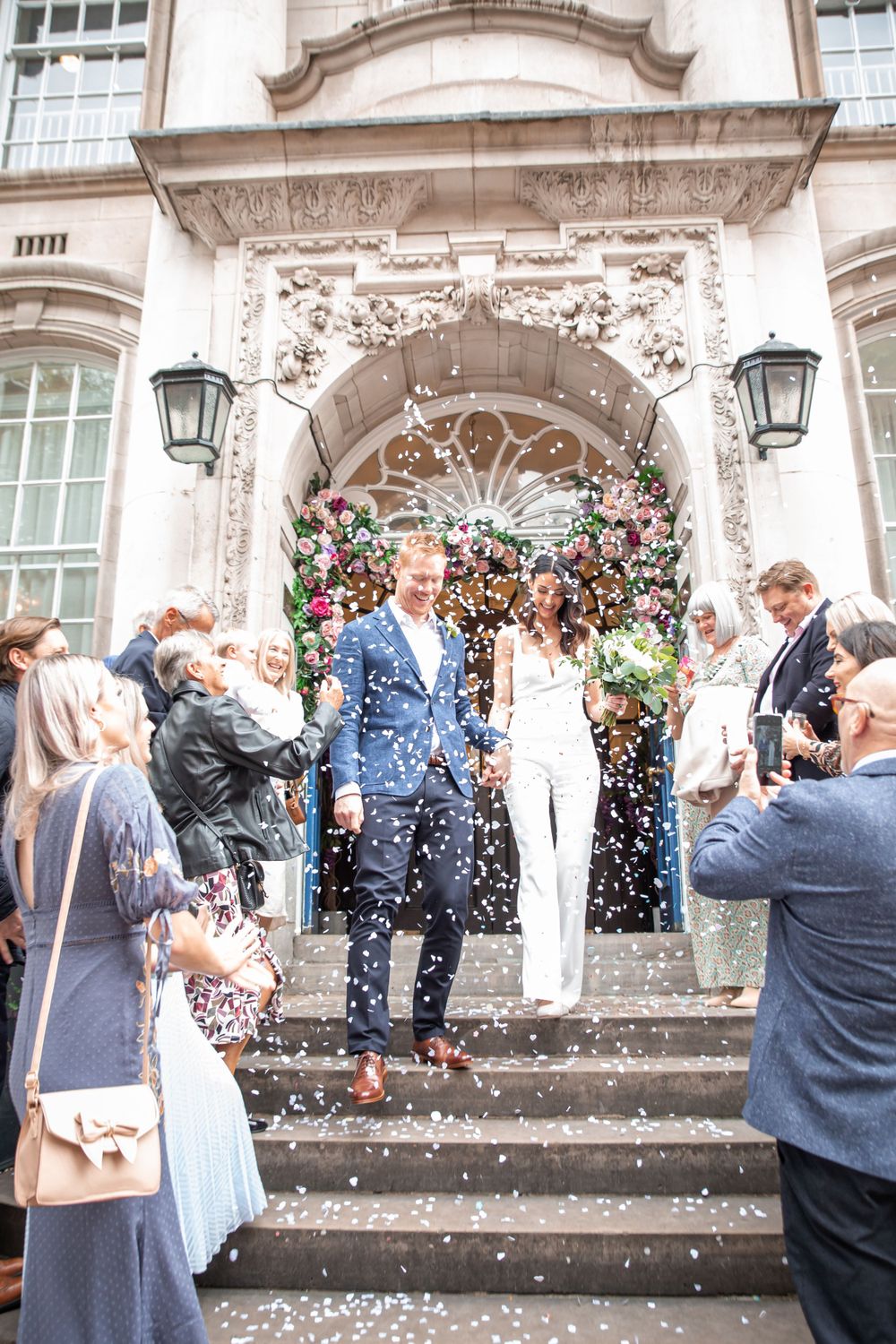 bride and groom at chelsea registry office