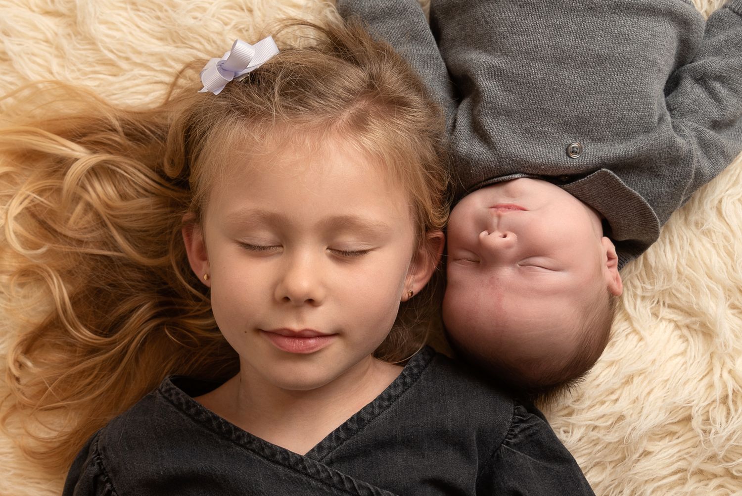 SIBLINGS NEWBORN