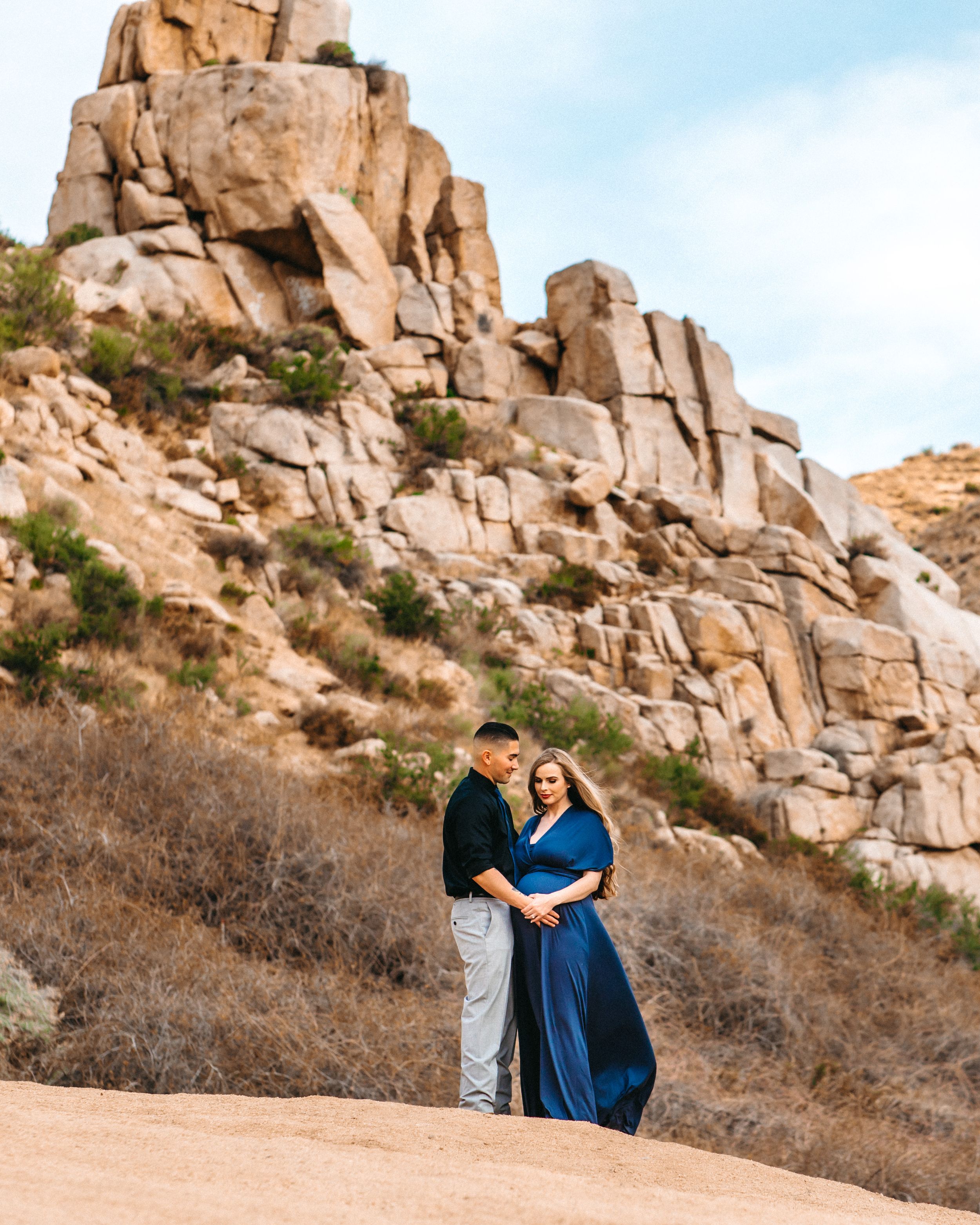 Rocky desert maternity photoshoot high desert Southern California