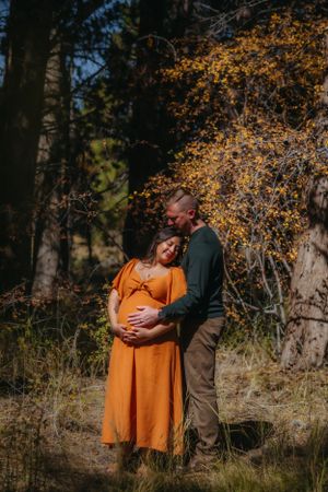 Big Bear maternity photographer Airbnb maternity shoot High Desert photographer Southern California