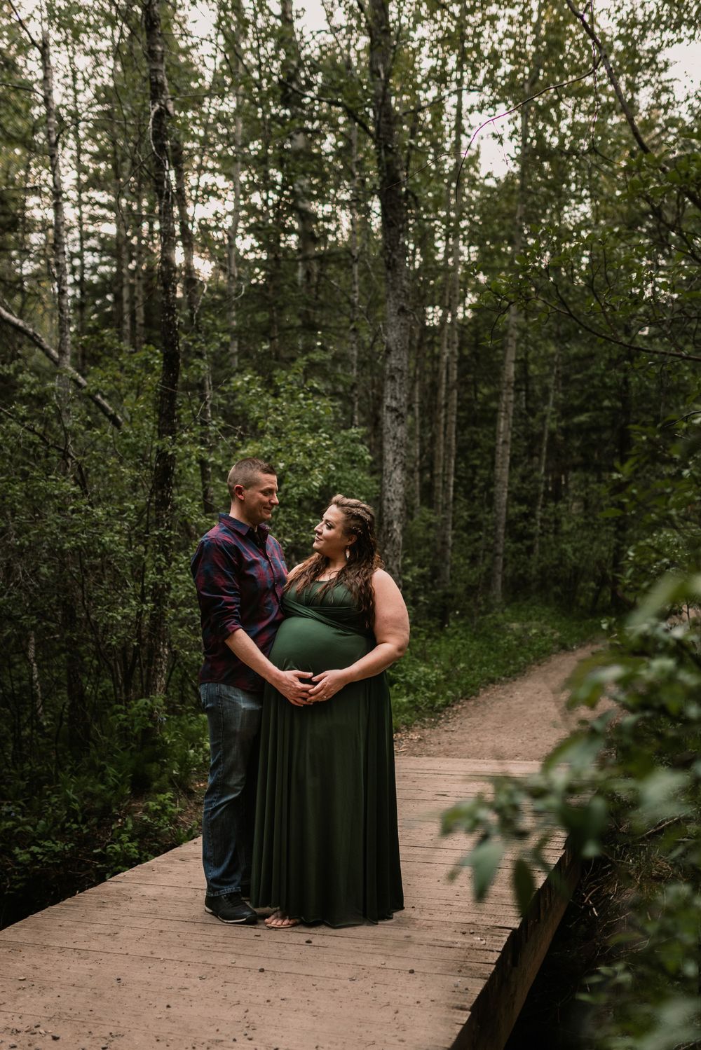 Alberta maternity photographer