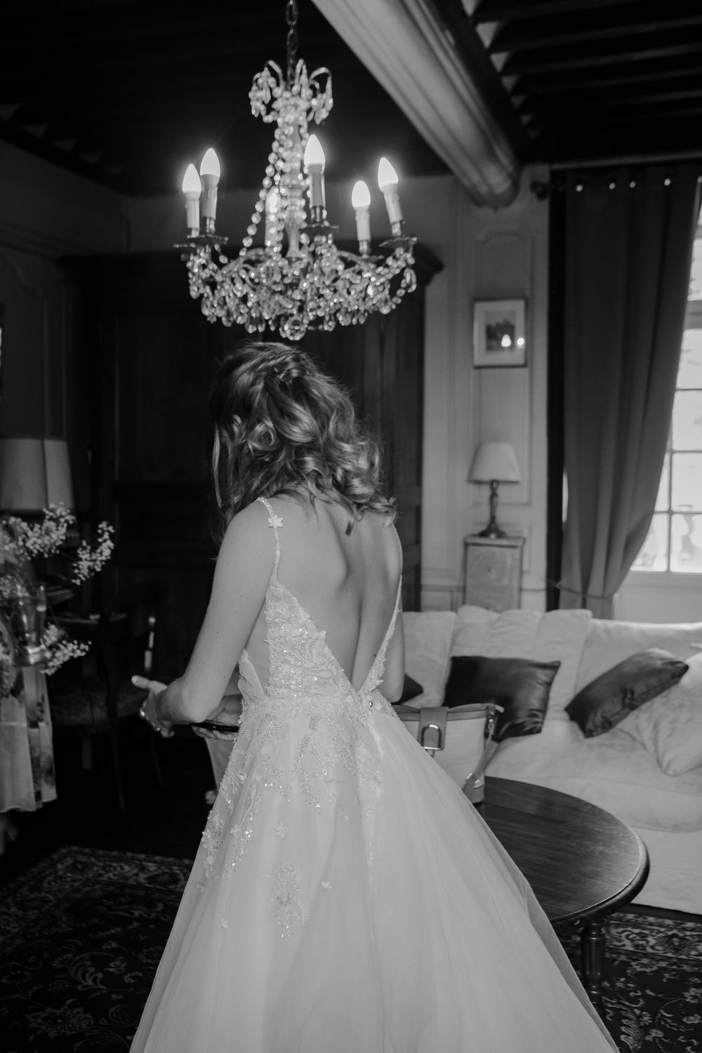 Préparatifs de la mariée - Mariage romantique et médiéval en Corrèze entre Collonges-la-Rouge et le Domaine de la Fage