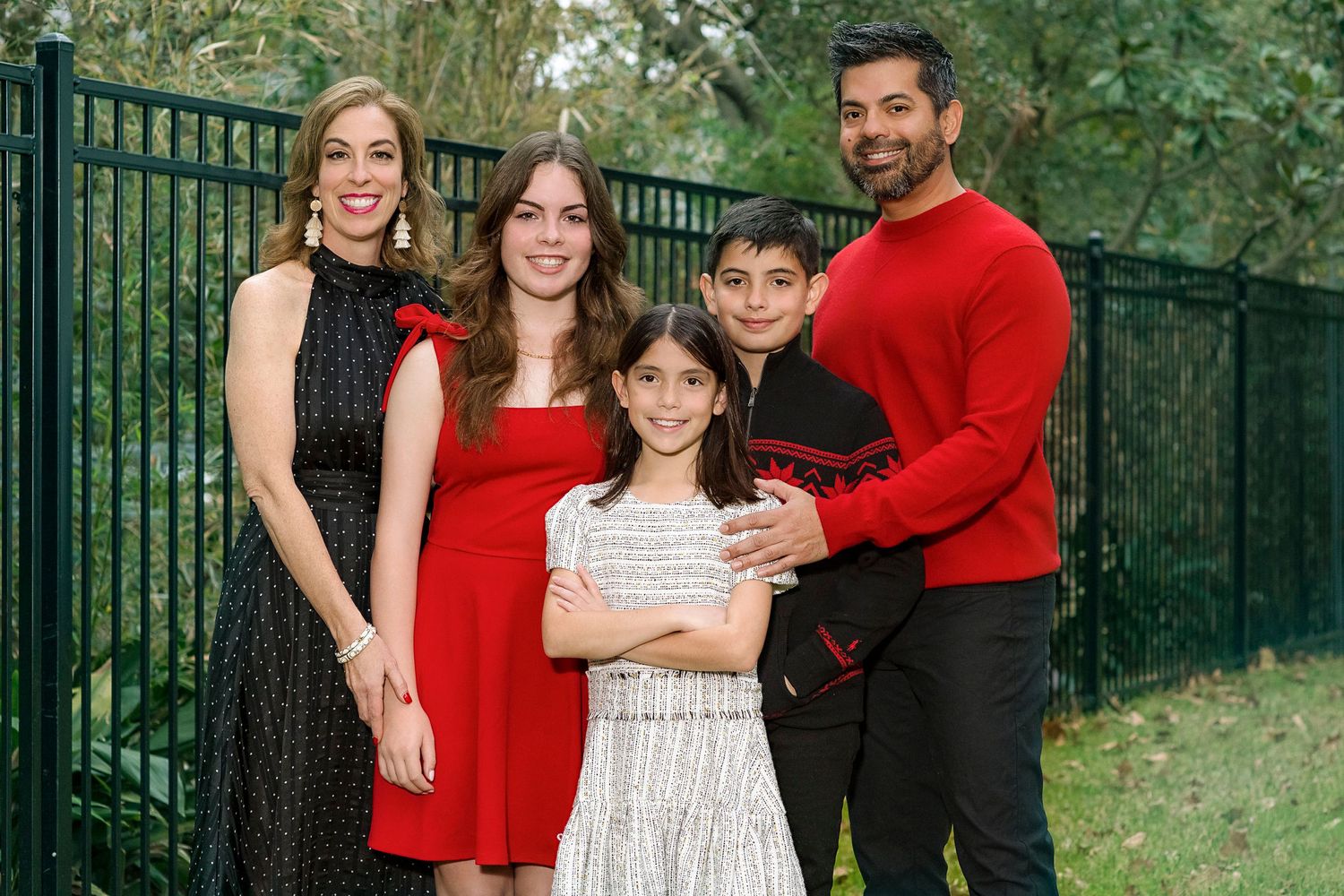 Capturing Lasting Memories: Lynn Pennington's Houston Family Portrait Photography