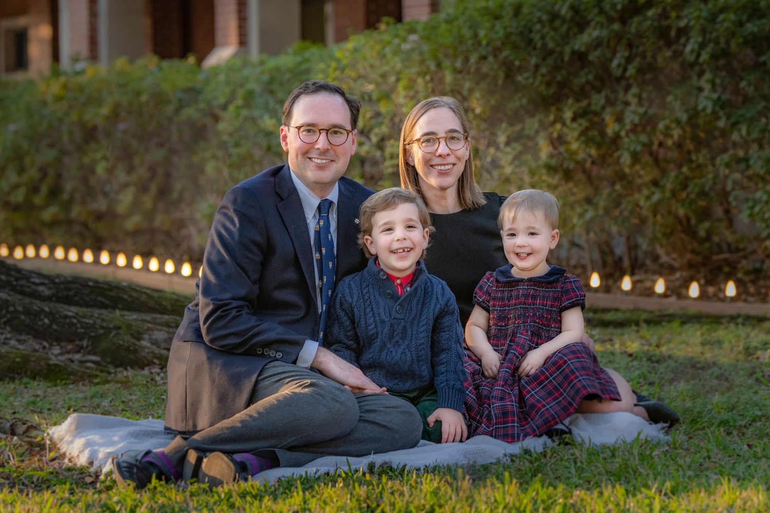 Capturing Lasting Memories: Lynn Pennington's Houston Family Portrait Photography