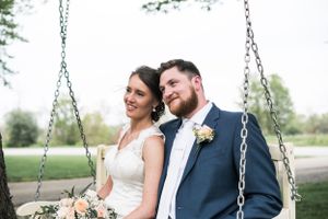 Timeless Wedding Photography. Photo Ideas for Brides. Grand Rapids Wedding Photography.
