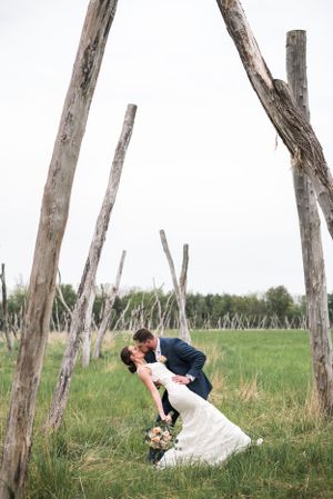 Timeless Wedding Photography. Photo Ideas for Brides. Grand Rapids Wedding Photography.