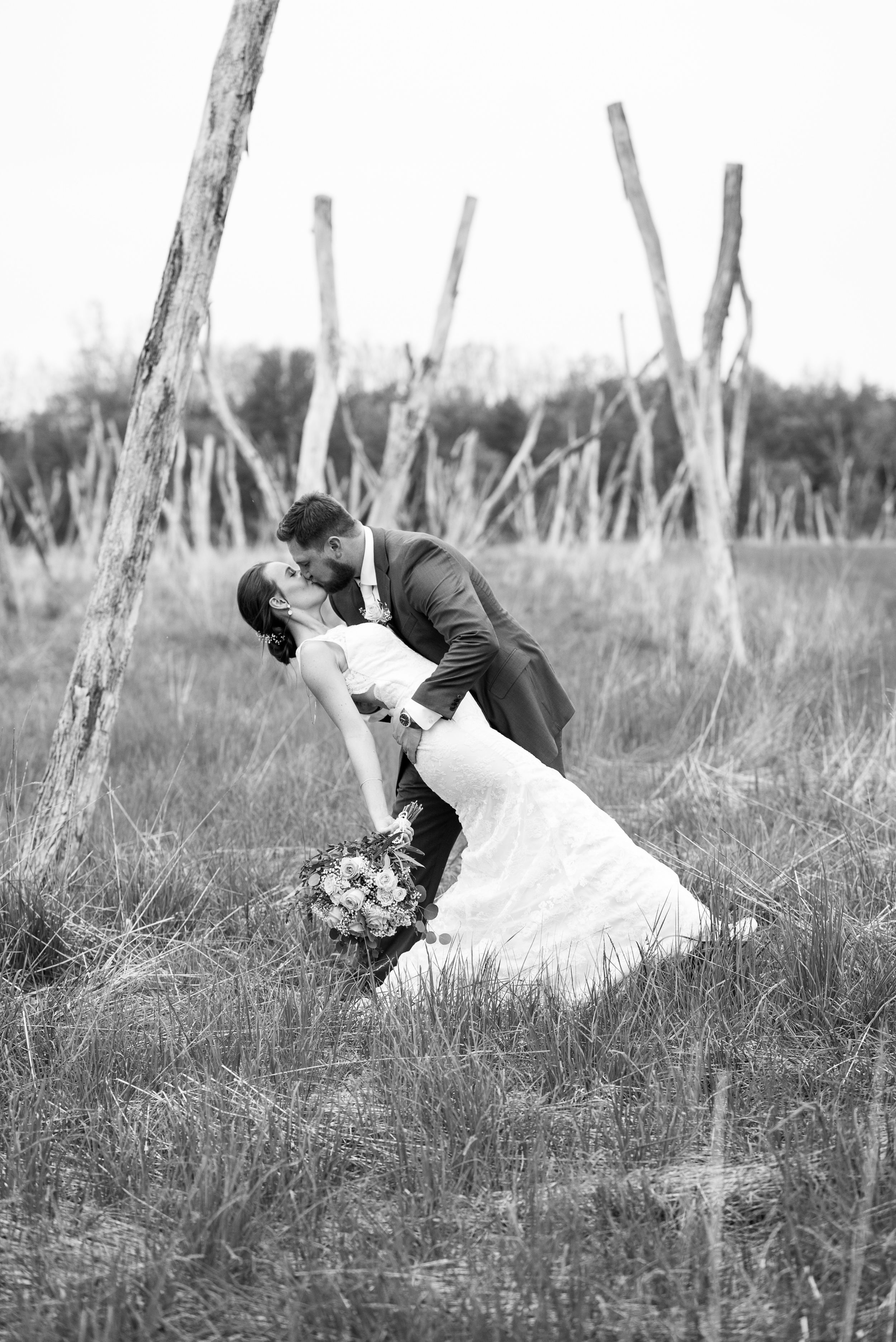 Timeless Wedding Photography. Photo Ideas for Brides. Grand Rapids Wedding Photography.