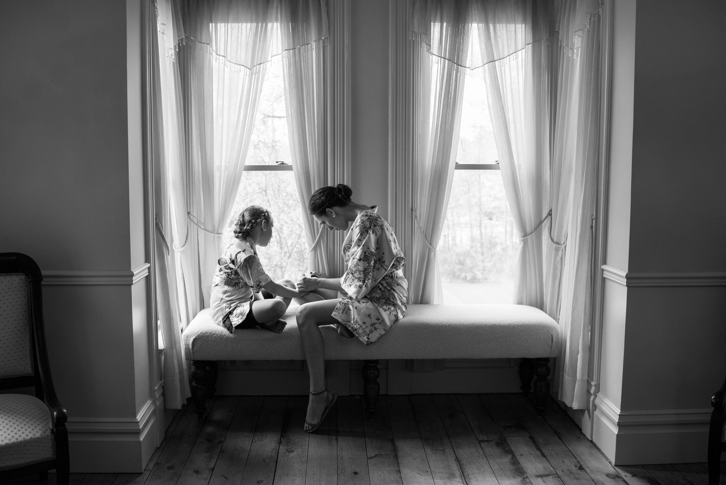 Timeless Wedding Photography. Photo Ideas for Brides. Grand Rapids Wedding Photography.