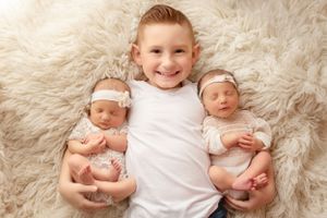Buffalo & WNY newborn photographers, newborn photography, newborn session, maternity portraits, maternity photos