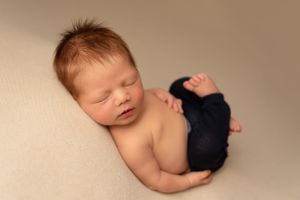 Buffalo & WNY newborn photographers, newborn photography, newborn session, maternity portraits, maternity photos