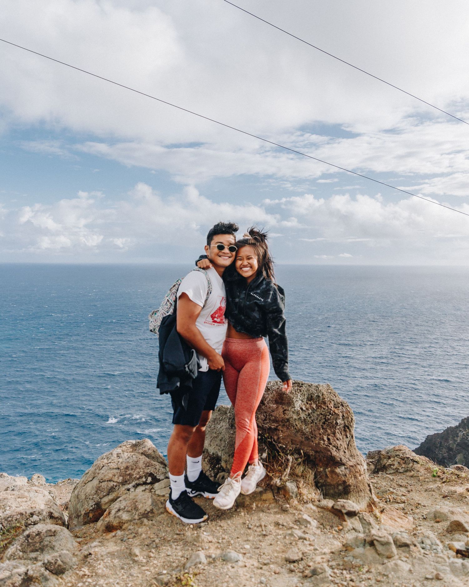 tehlor takahata hawaii wedding and portrait photographer, couple hiking in hawaii, tehlor takz photo co.