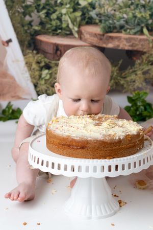 #cakesmash #firstbirthday #cakesmashphotoshoot #cakesmashphotography #wigancakesmashphotoshoot