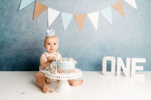 #cakesmash #firstbirthday #cakesmashphotoshoot #cakesmashphotography #wigancakesmashphotoshoot