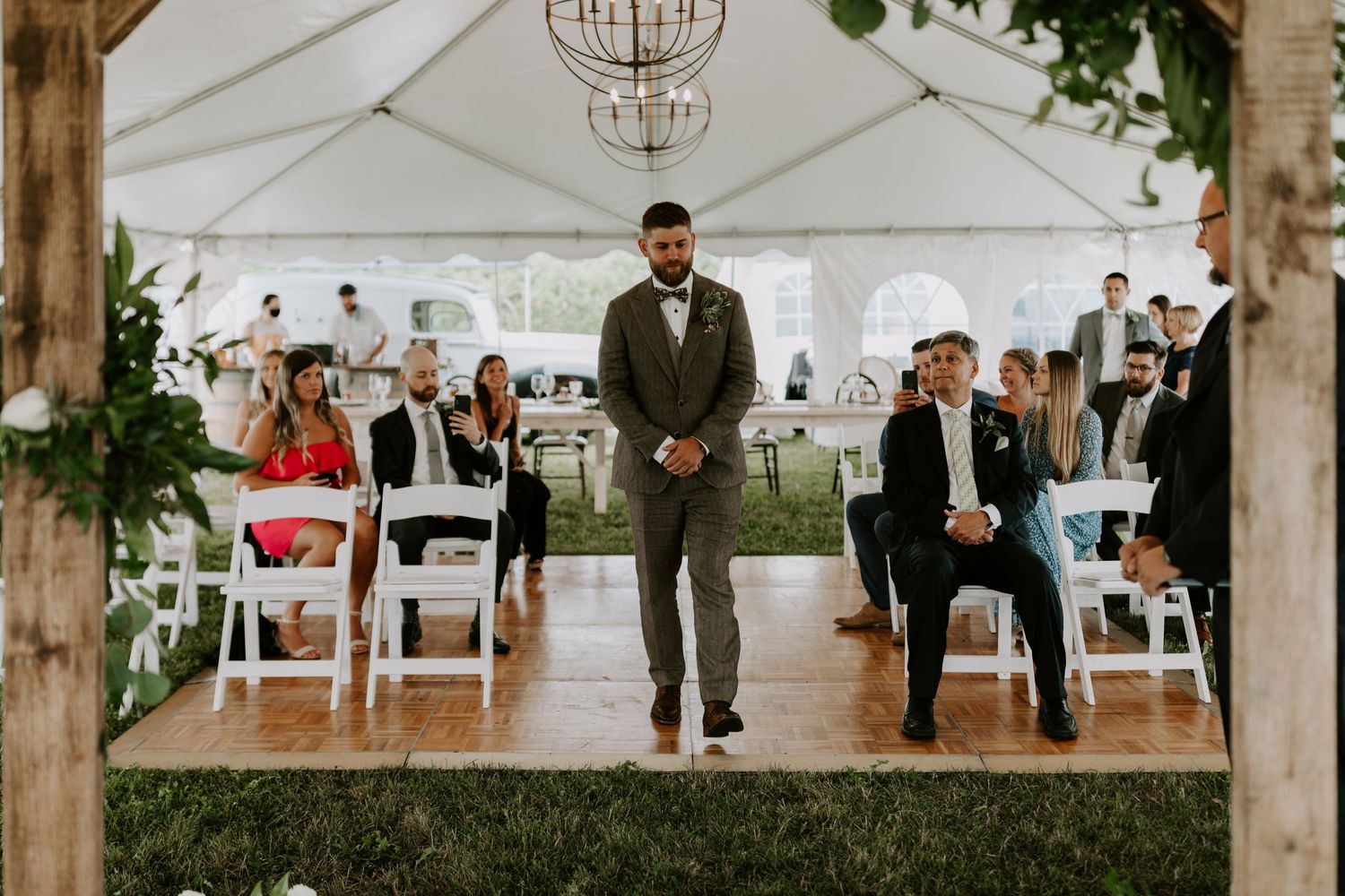 toronto niagara wedding photography winery vineyard candid