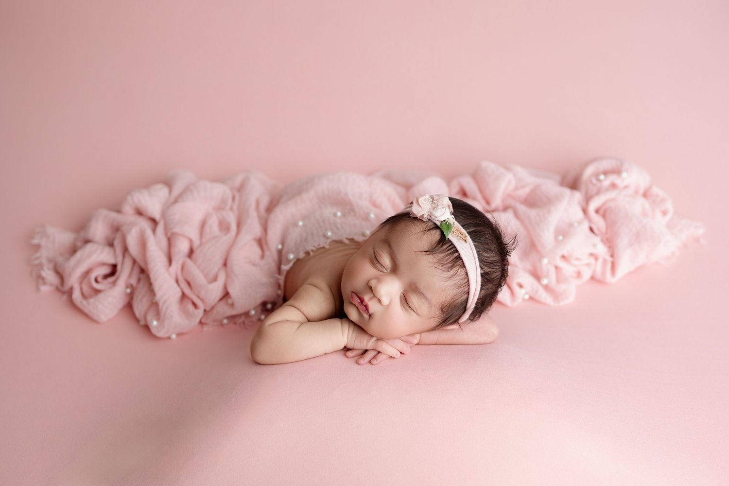 miami newborn photographer, newborn photography near me, newborn portraits in miami, baby photography miami