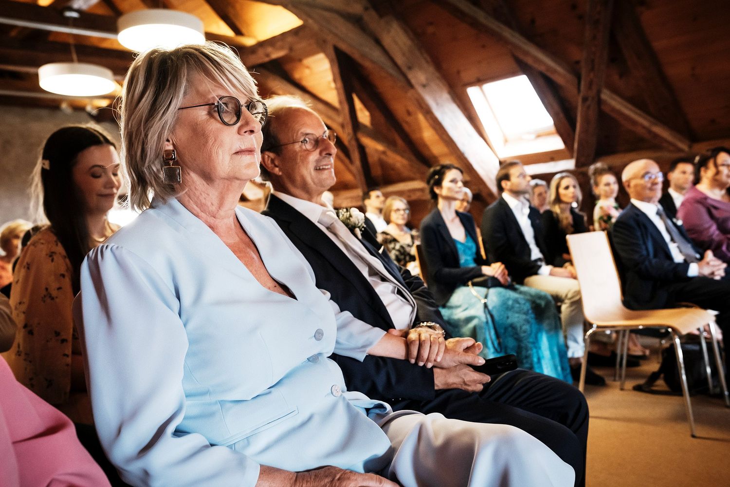 TLOOK photographe de mariage de style documentaire, cully maison jaune cérémonie civile