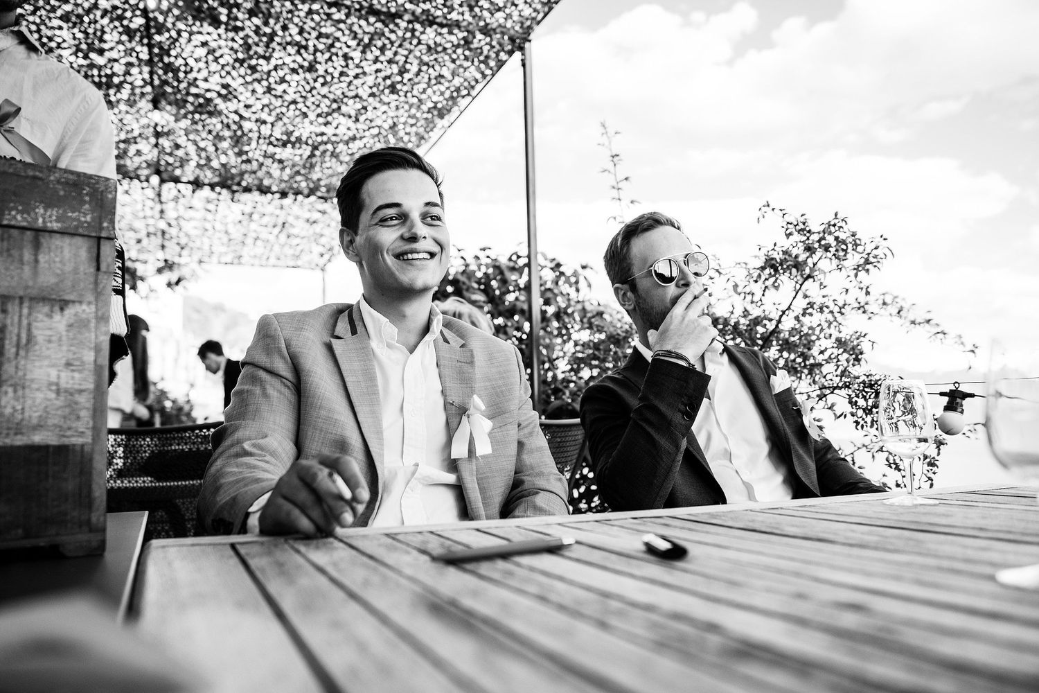 TLOOK photographe de mariage de style documentaire, domaine de Bovy cocktail dans les jardins