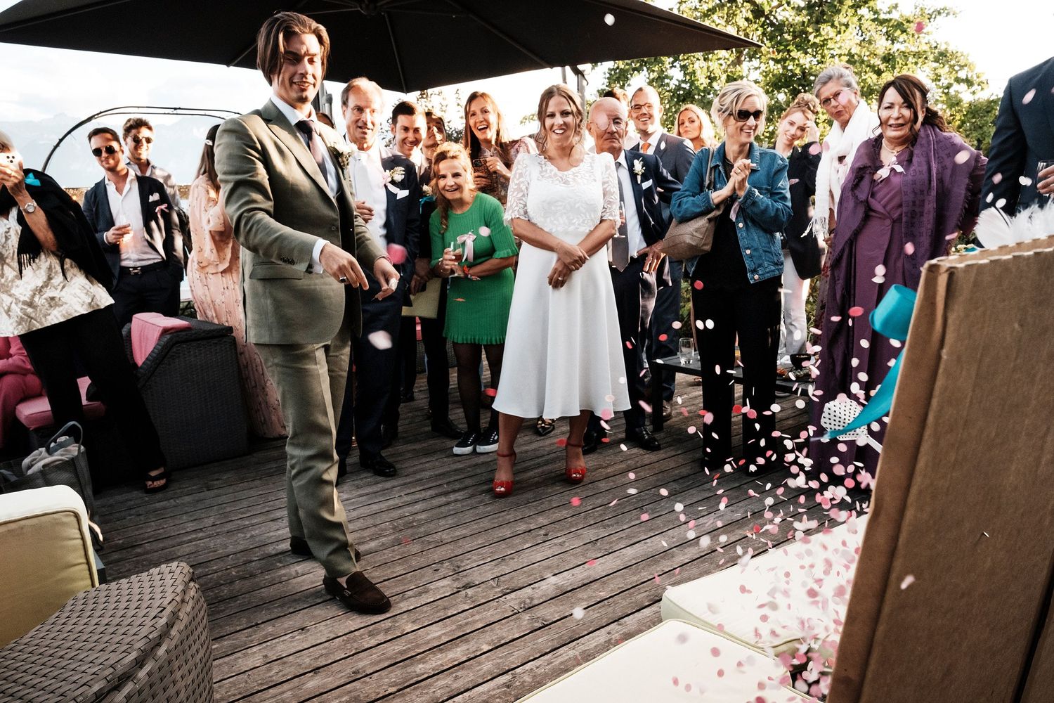 TLOOK photographe de mariage de style documentaire, domaine de Bovy cocktail dans les jardins