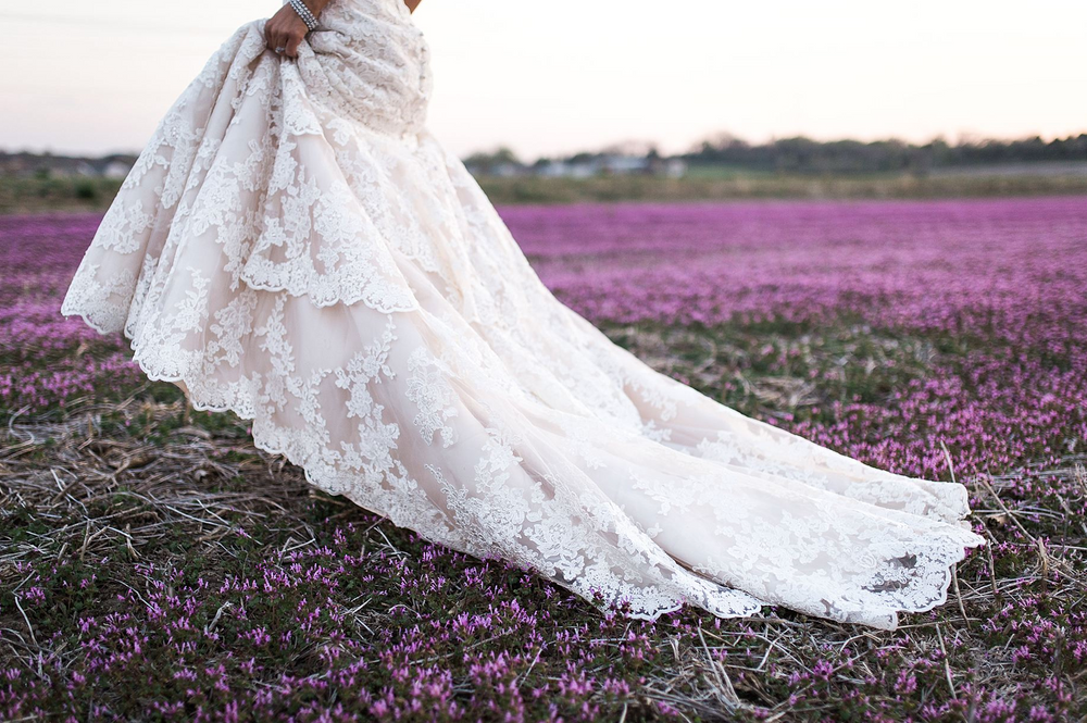 bridal session, wedding dress photos in a field, lace wedding dress, light airy bride photos, nikki mcleay