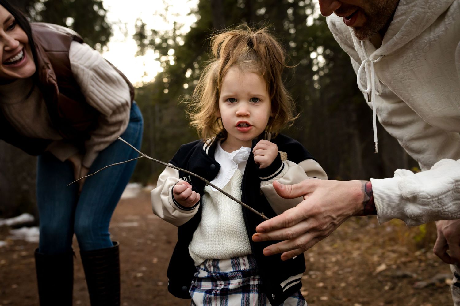 Beautiful authentic lifestyle family photography at Fish Creek Park, Shannon Terrace, Calgary AB.