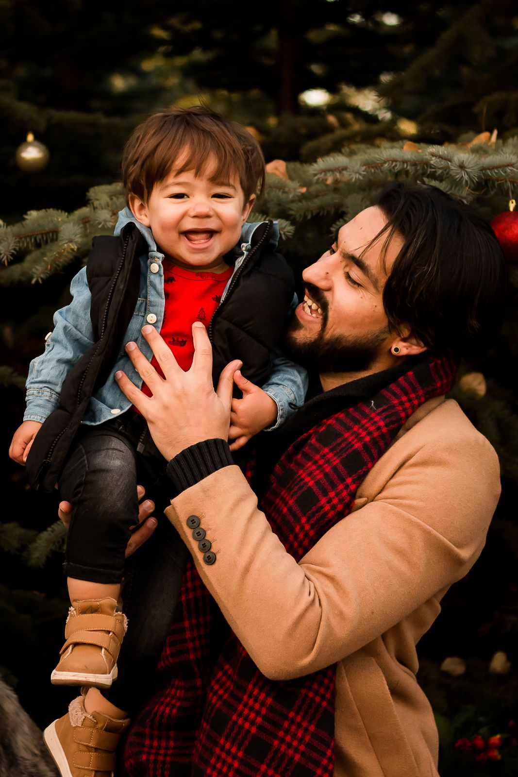 Love & Sunshine Photography: Family Photos & Christmas Mini Sessions in Calgary AB