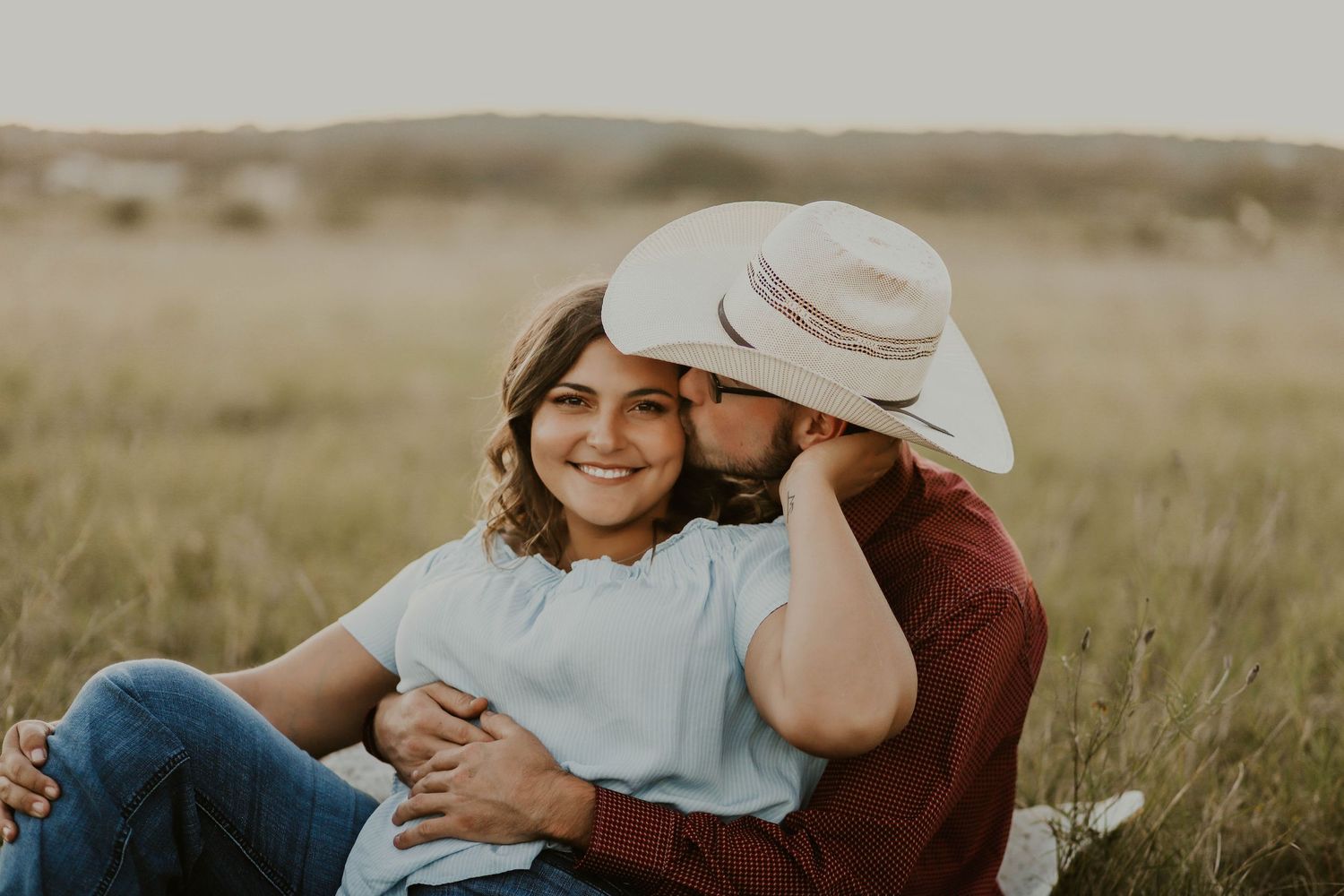 Western couple photoshoot with horsesCalifornia Couple, Elopement, Family, Maternity, Newborn, and Lifestyle Photographe