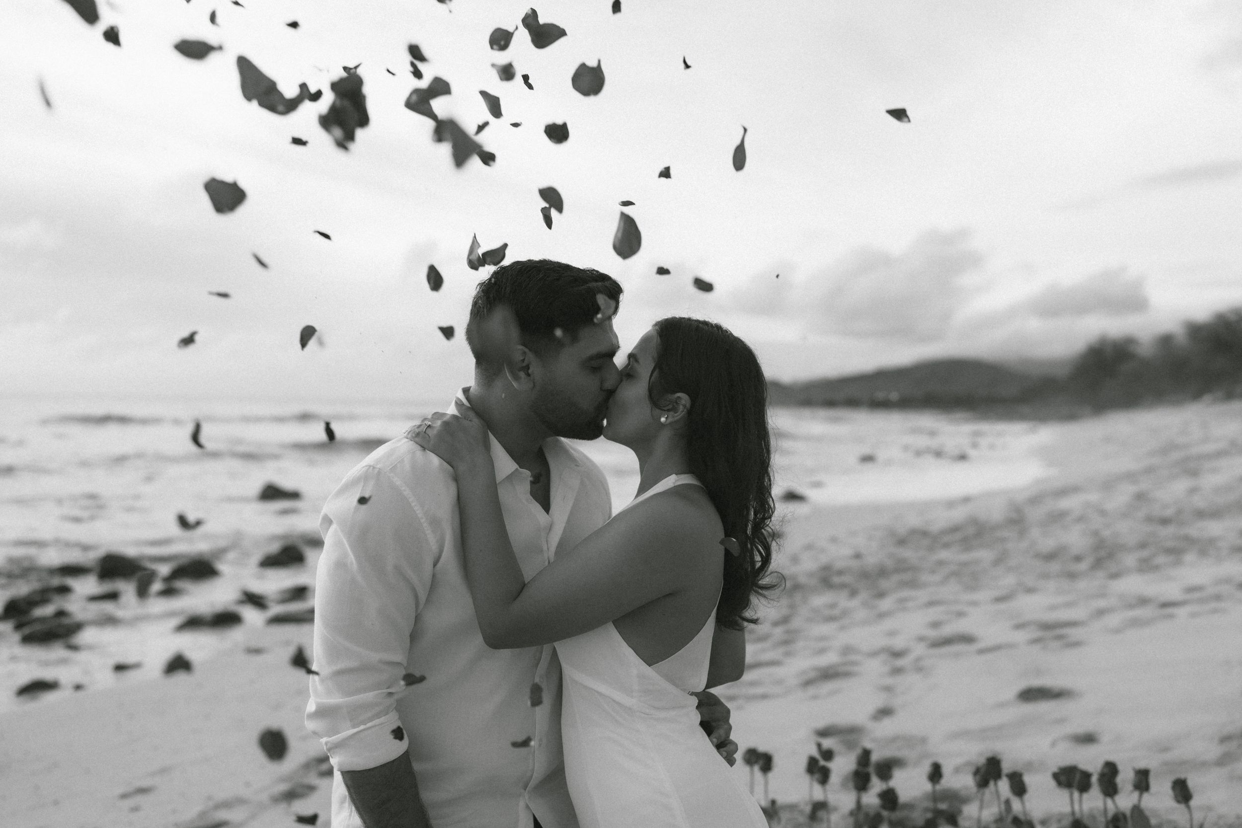 <img src="oahu_love_shoot.jpg" alt="Oahu Love Shoot: Cherish your moments in paradise with our photography.">
