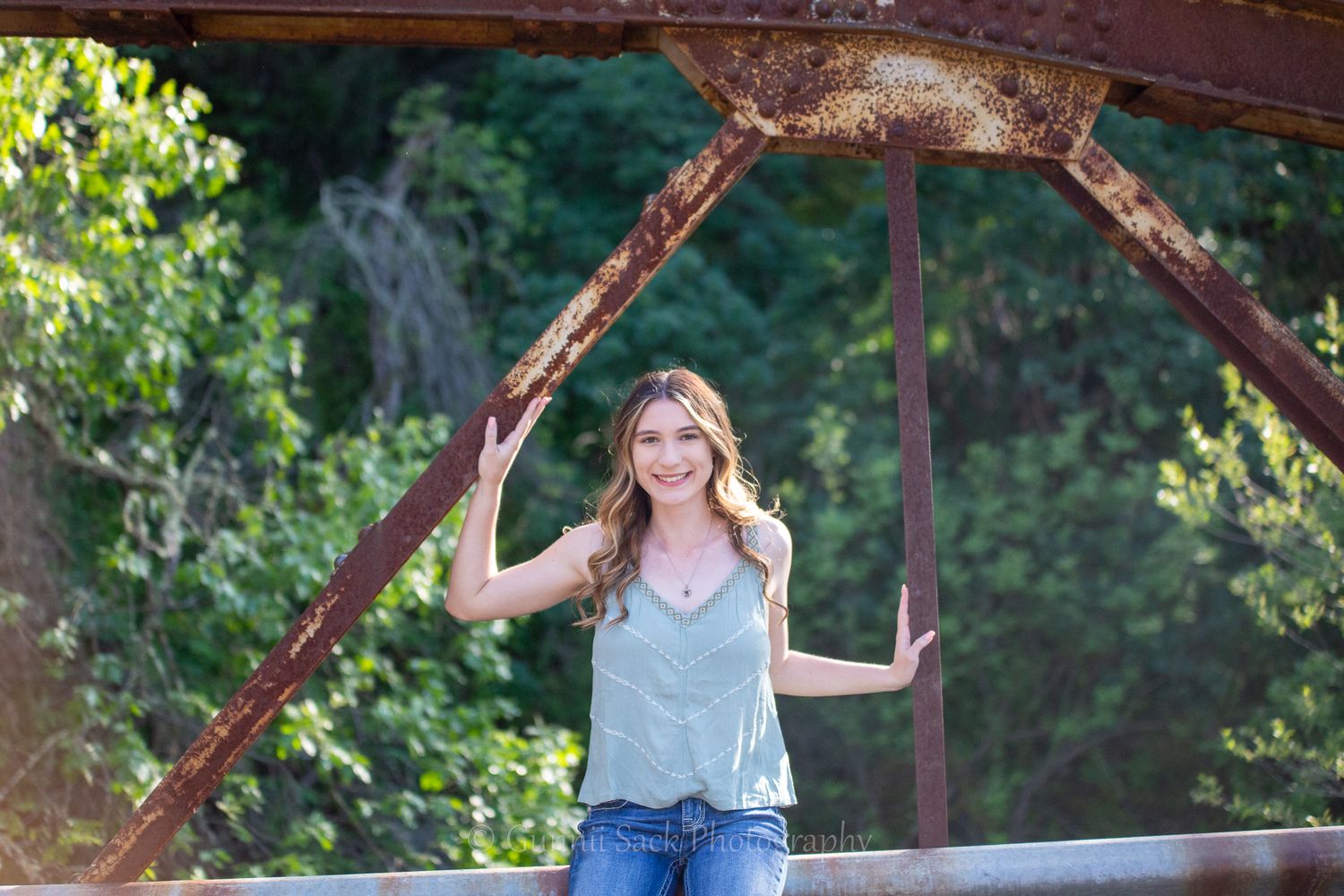 gunnii sack photography, sierra lowry, class of 2022, calaveras high school, country girl, valedictorian, calaveritas