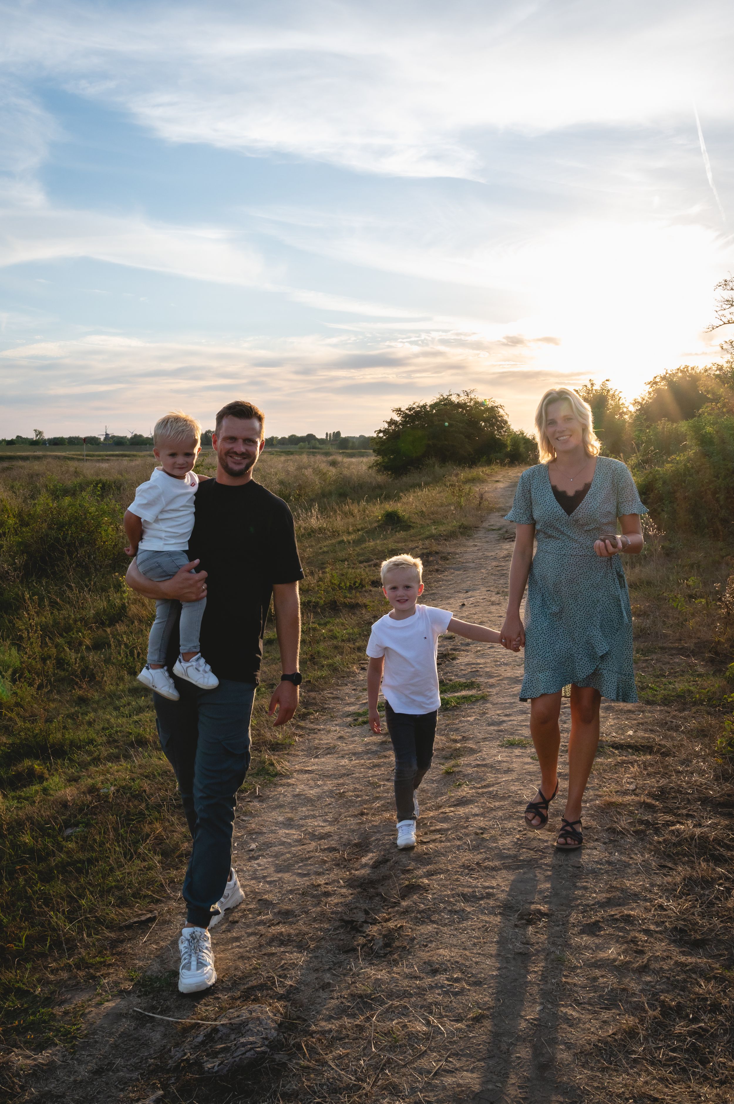 Gezinsshoot golden hour - Blauwe Kamer, Rhenen - Elles Yanna Photography