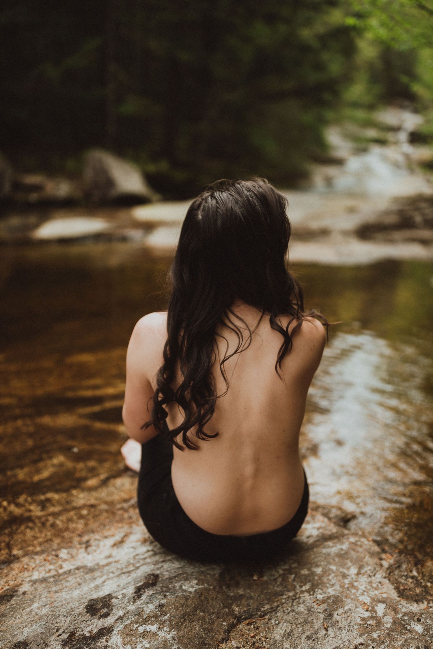 maine outdoor boudoir woman