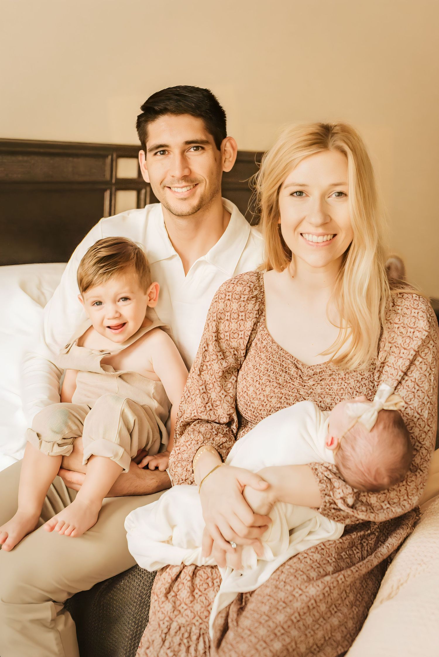 cincinnati newborn lifestyle photographer
