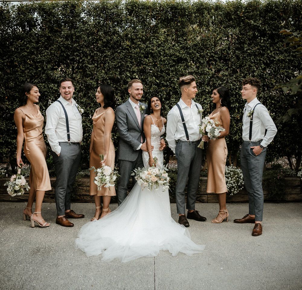 Bridal Party Outfit Trends / What to Wear For a Bridal Party
