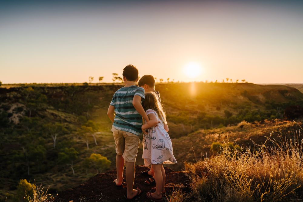 PORT HEDLAND MATERNITY NEWBORN FAMILY MOTHERHOOD PHOTOGRAPHER